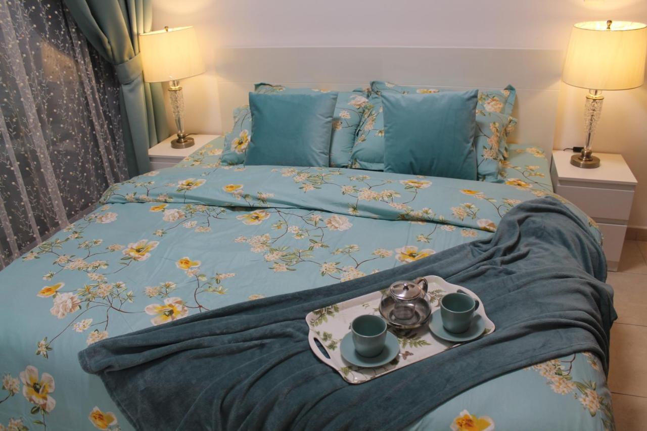 Appartement Newly Furnished One Bedroom Next To Metro & In Marina