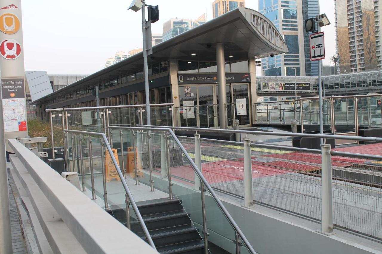 Appartement Newly Furnished One Bedroom Next To Metro & In Marina Dubai