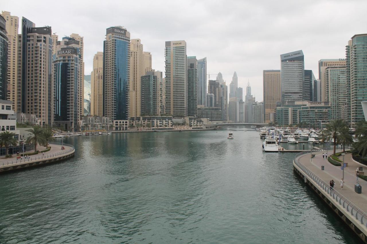 Newly Furnished One Bedroom Next To Metro & In Marina Appartement