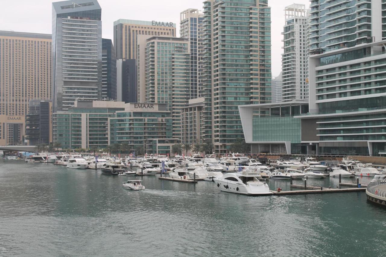 Appartement Newly Furnished One Bedroom Next To Metro & In Marina *